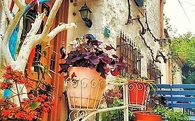 Lilyum Alaçatı - Taş Ev